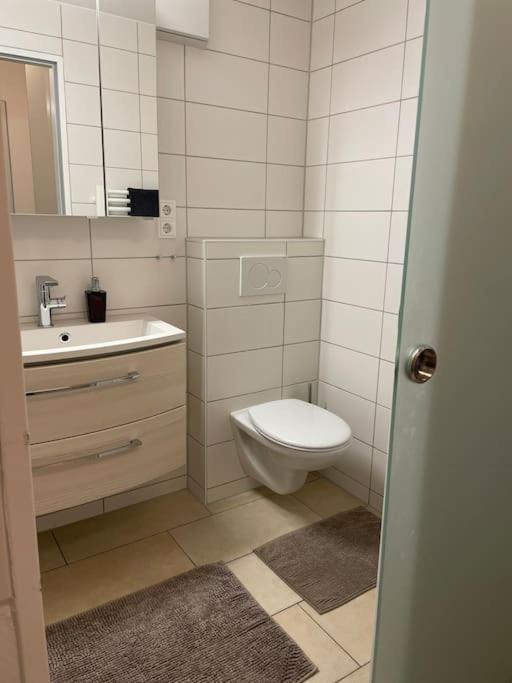 Geschaefts- Und Ferienwohnung 111 Bad Urach Buitenkant foto